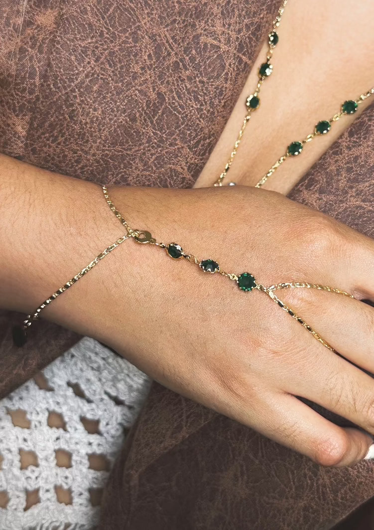 'Elphaba' Handchain