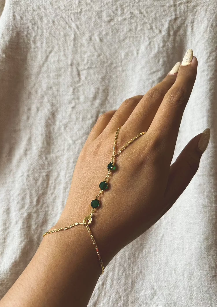 'Elphaba' Handchain